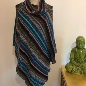 Poncho woven/knit